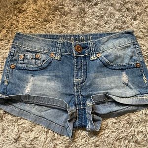 Hydraulic jean shorts